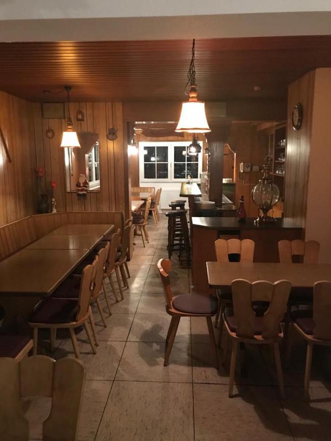 Haus Astenblick In Winterberg Fuer Bis Zu 35 Personen Fuer Wanderveranstaltungen Und Familienfeiern Bagian luar foto