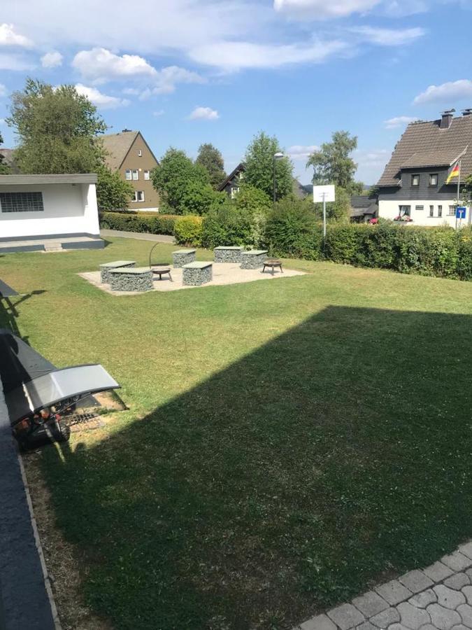 Haus Astenblick In Winterberg Fuer Bis Zu 35 Personen Fuer Wanderveranstaltungen Und Familienfeiern Bagian luar foto