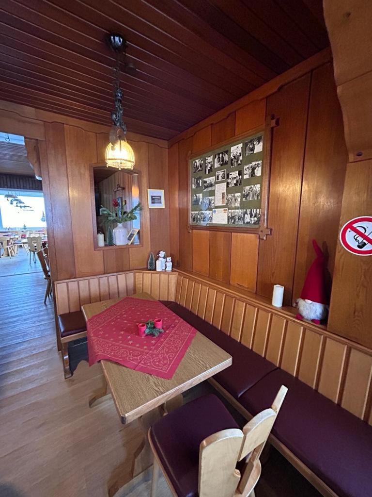 Haus Astenblick In Winterberg Fuer Bis Zu 35 Personen Fuer Wanderveranstaltungen Und Familienfeiern Bagian luar foto