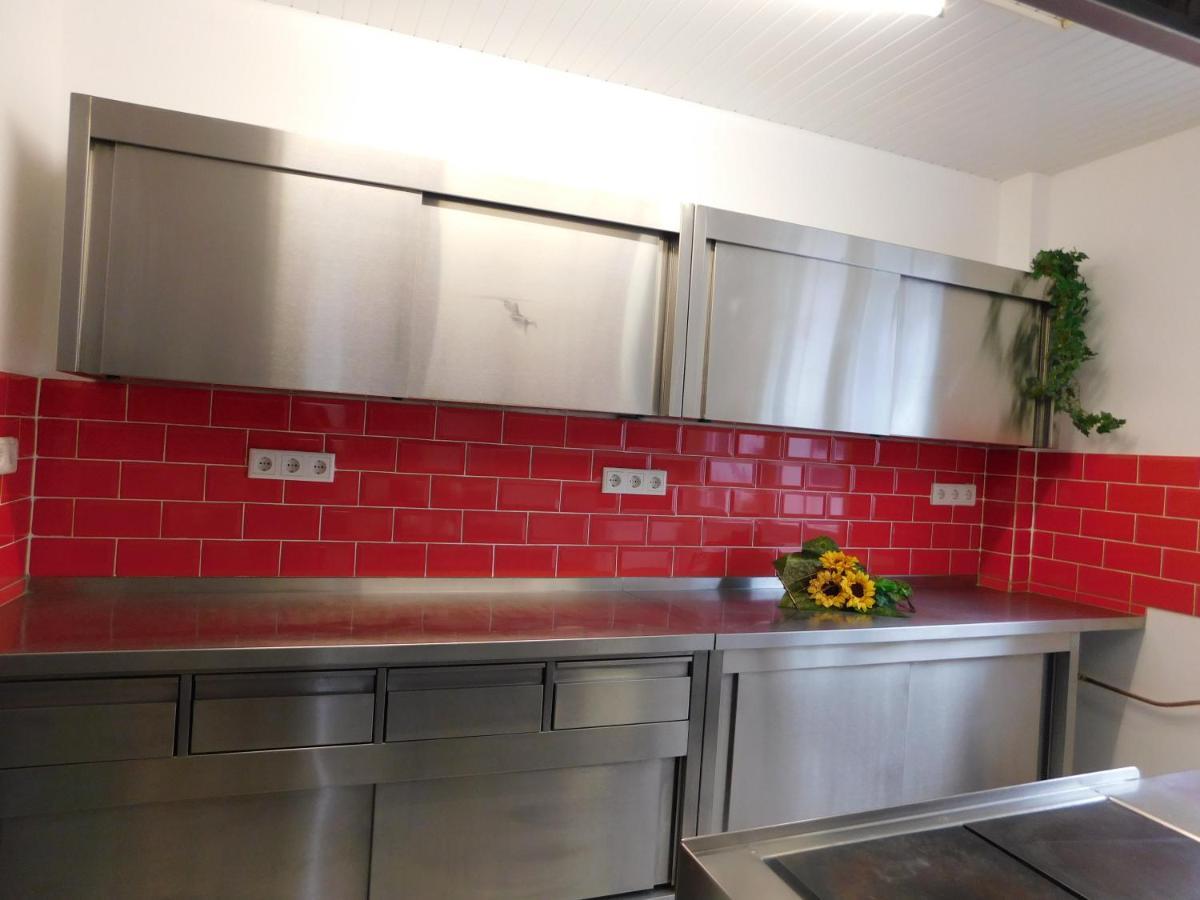 Haus Astenblick In Winterberg Fuer Bis Zu 35 Personen Fuer Wanderveranstaltungen Und Familienfeiern Bagian luar foto